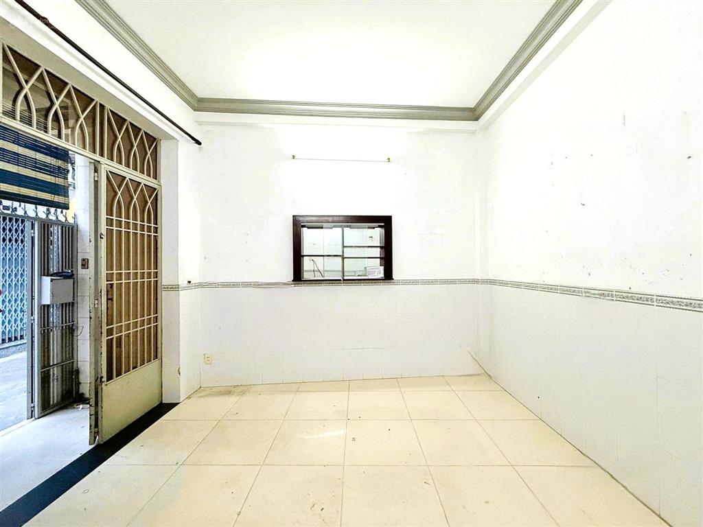 Nhà lê văn sỹ. 34m2 3 tầng btct 4pn cực thoáng gần sân bay chỉ 6,25 tỷ hiếm