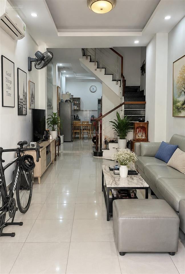 Bán nhà trục đường sư vạn hạnh q10, 52m2 ngang 4.5 m. giá 8.3 tỷ