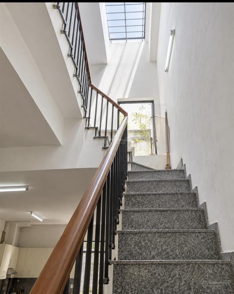 Nhà hẻm xe hơi, trục tô hiến thành q10. 44m2 x 3t. chỉ 7,45 tỷ