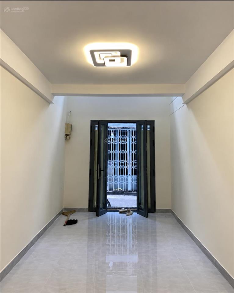 Nhà 130m2 sd 4 tầng btct q10 hẻm xe hơi mới đẹp. giá chỉ 8t99