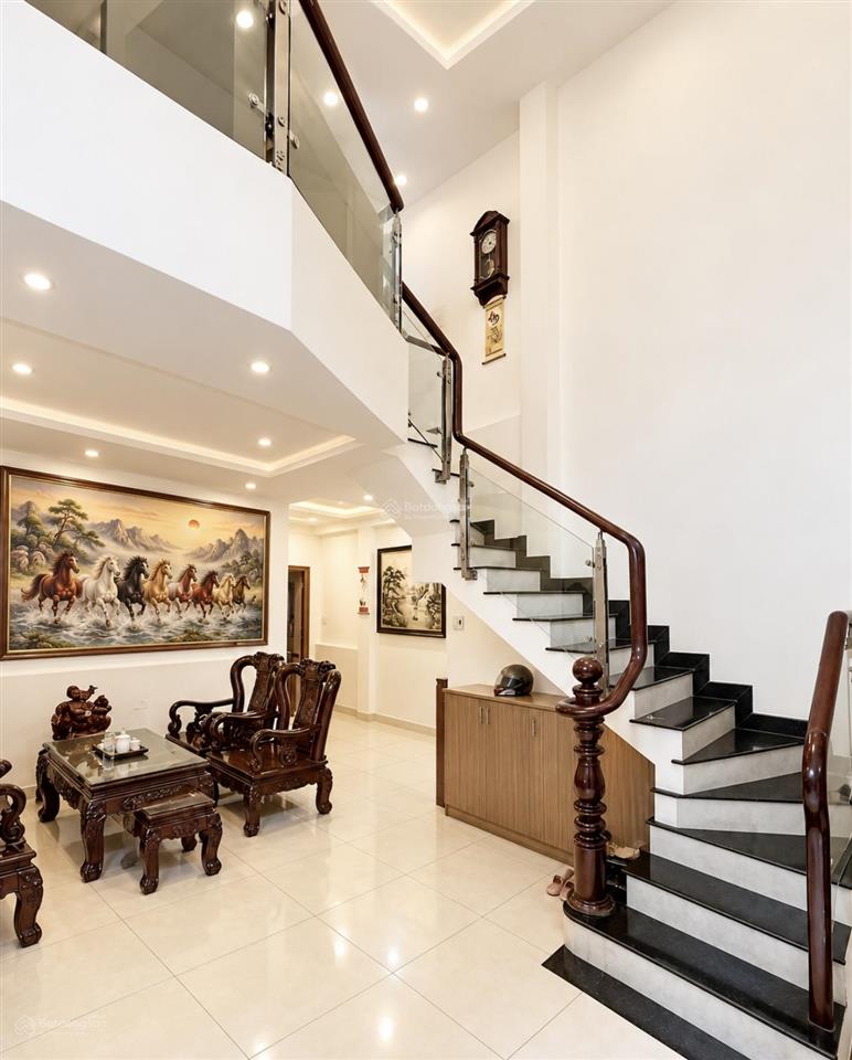 Nhà hẻm xe hơi, trục cao thắng q10. 72m2 x 5t. chỉ 11t5
