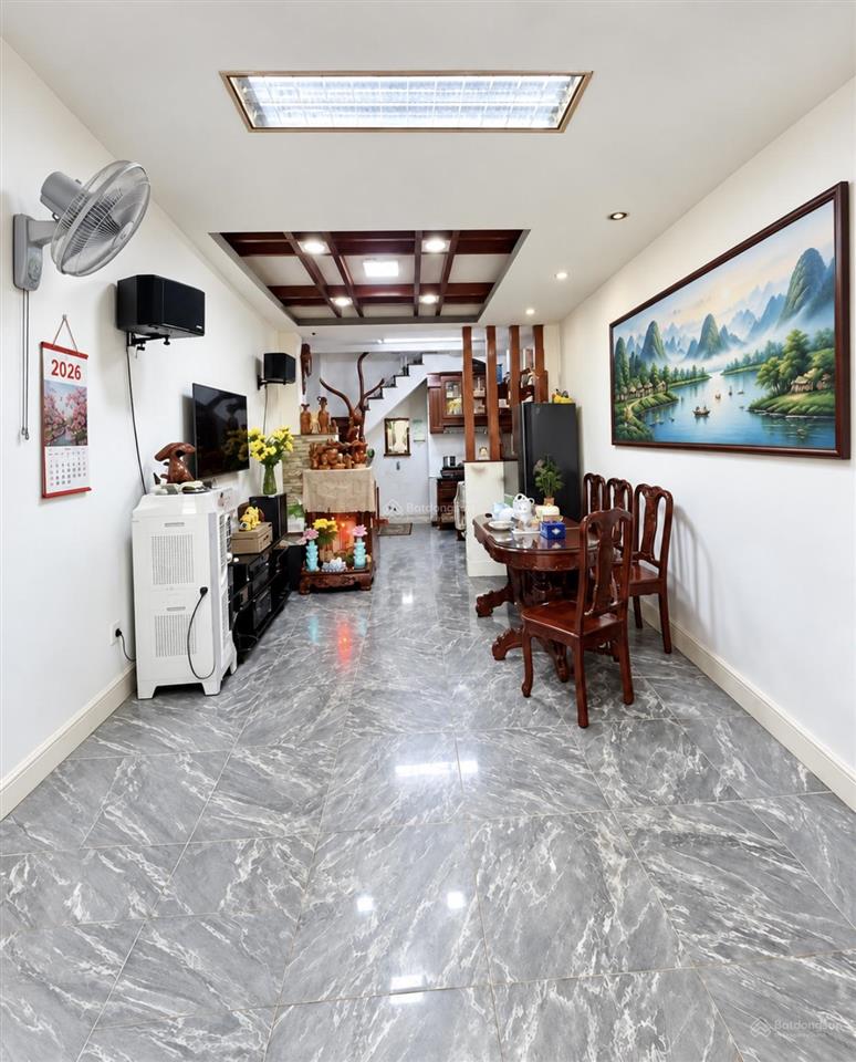 Nhà hẻm xe hơi 52m2 x 5t. q10 trục nguyễn ngọc lộc chỉ 8t4