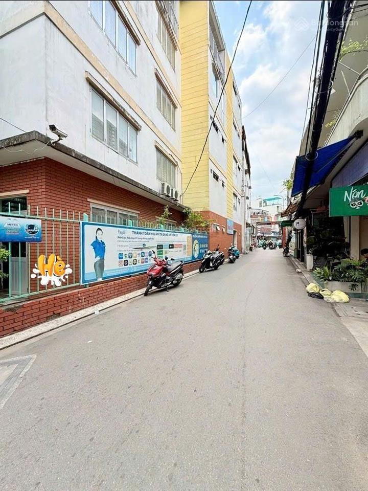 Hxh phan đình phùng  cầu kiệu phú nhuận  cách mt 20m  4 tầng btct  tiện spa mới  chỉ 7. x tỷ.