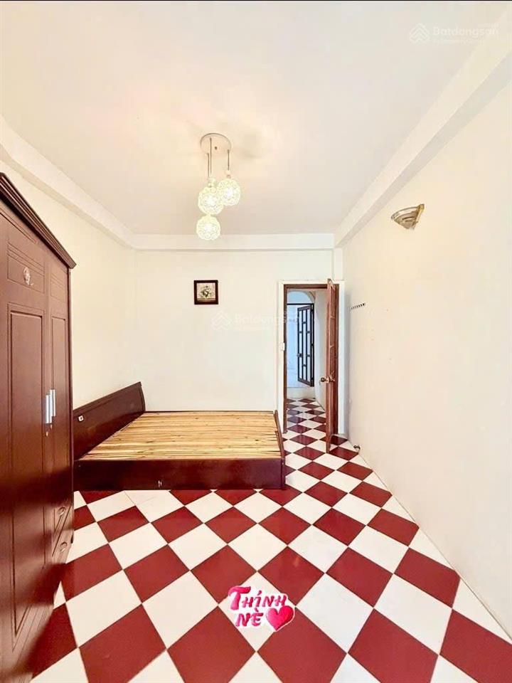 Hxh phan đình phùng  cầu kiệu phú nhuận  cách mt 20m  4 tầng btct  tiện spa mới  chỉ 7. x tỷ.