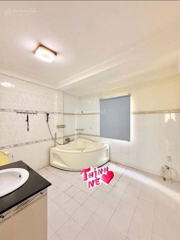 Hxh phan đình phùng  cầu kiệu phú nhuận  cách mt 20m  4 tầng btct  tiện spa mới  chỉ 7. x tỷ.