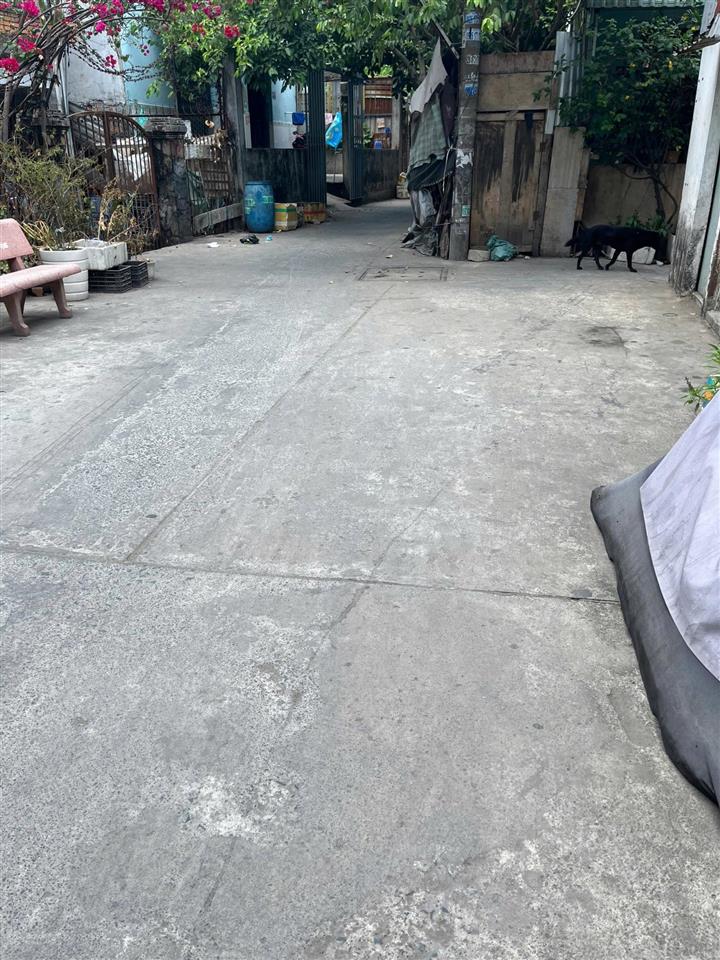 Em chính chủ cần bán nhà.diện tích 78,3m, hướng đông nam