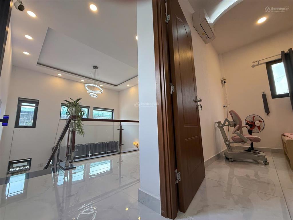 Bán gấp nhà 80mv 1 trệt 1 lầu mới xây gần aeon bình tân.