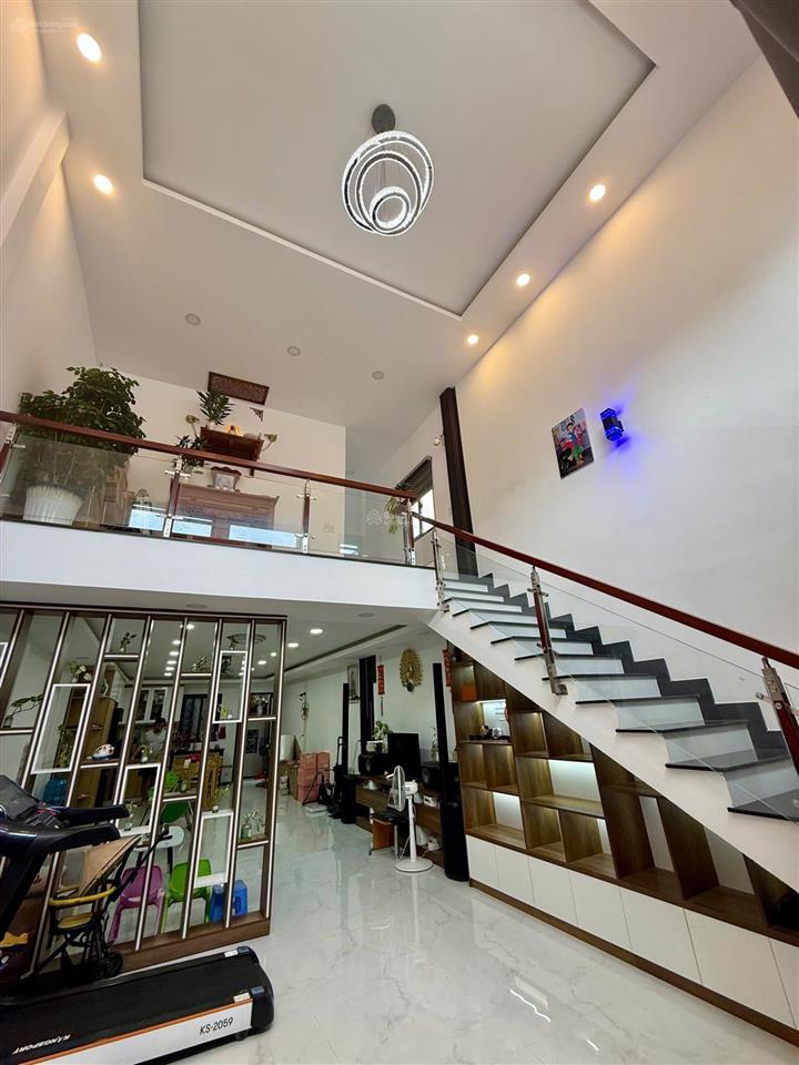 Bán gấp nhà 80mv 1 trệt 1 lầu mới xây gần aeon bình tân.