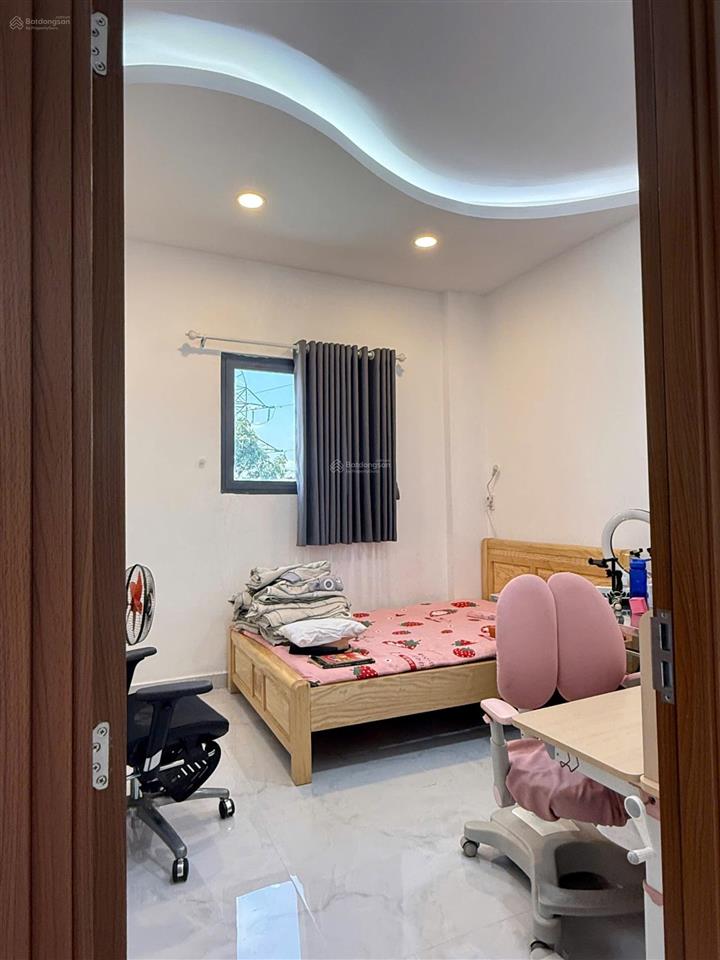 Bán gấp nhà 80mv 1 trệt 1 lầu mới xây gần aeon bình tân.