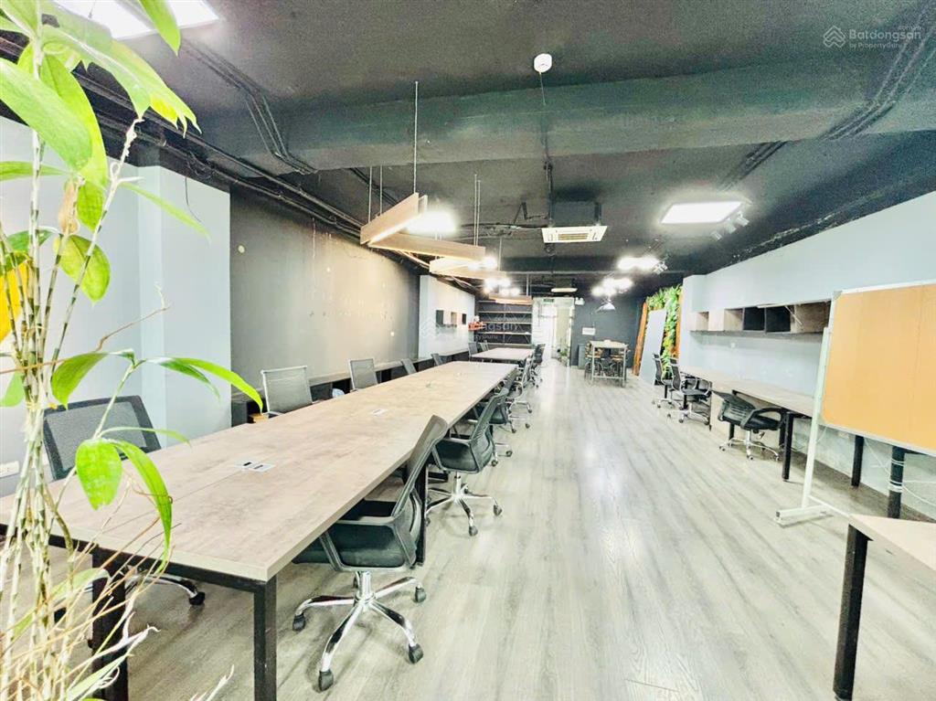 Cho thuê sàn văn phòng nguyễn xiển 150m2 18tr điện nước giá nhà nước