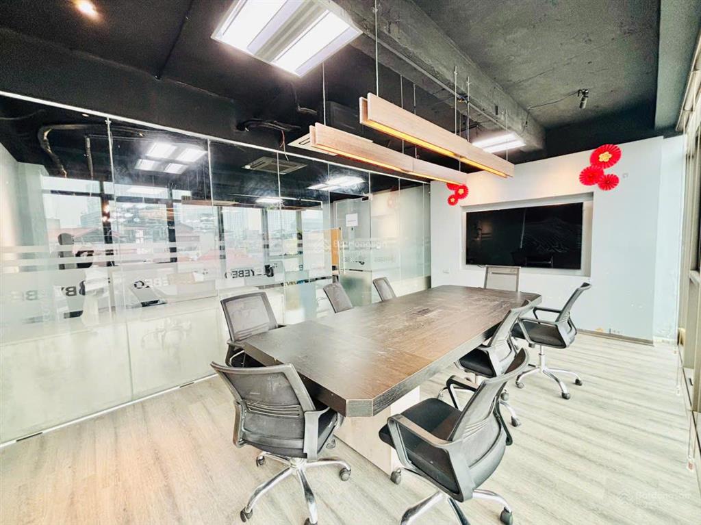 Cho thuê sàn văn phòng nguyễn xiển 150m2 18tr điện nước giá nhà nước