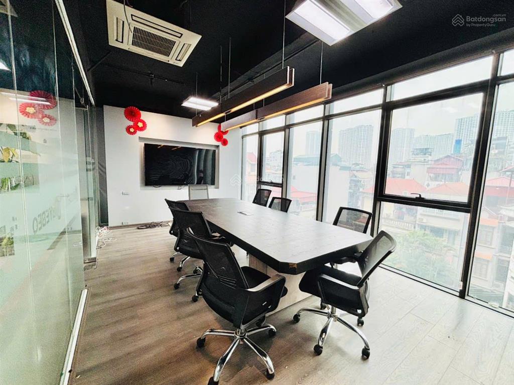 Cho thuê sàn văn phòng nguyễn xiển 150m2 18tr điện nước giá nhà nước