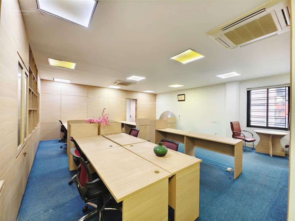 Cho thuê sàn văn phòng xã đàn 155m2 30tr full nội thất đẹp keng