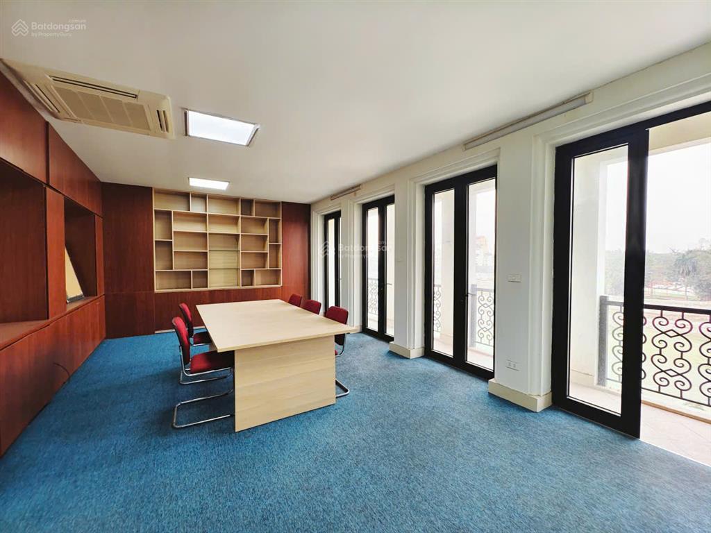 Cho thuê sàn văn phòng xã đàn 155m2 30tr full nội thất đẹp keng