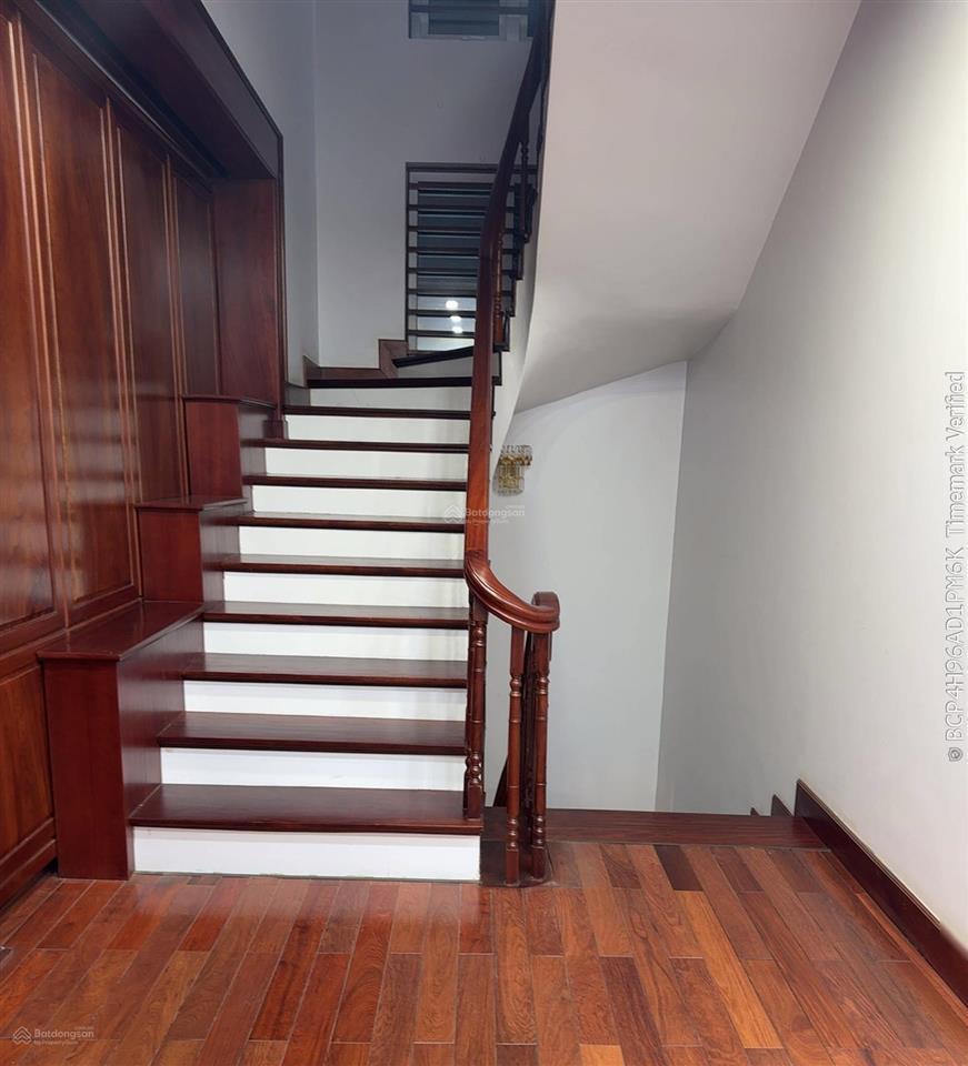 Biệt thự yên hoà khu lão thành cách mạng 250m2 xây 5 tầng thang máy, nội thất đẹp. giá 125 tỷ tl