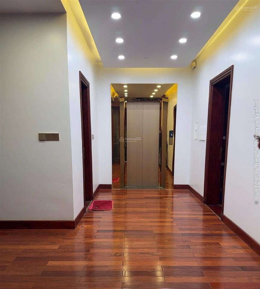 Biệt thự yên hoà khu lão thành cách mạng 250m2 xây 5 tầng thang máy, nội thất đẹp. giá 125 tỷ tl