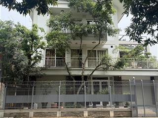 Bán biệt thự vườn đào tây hồ  231m2 x 4t 1 hầm  4 thoáng  sát lotte  giá tốt nhất khu 123 tỷ tl