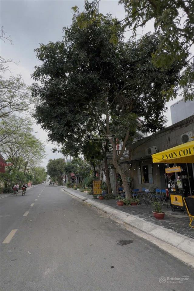 Lô góc 2 mặt tiền  trung tâm hành chính mới tiên lữ