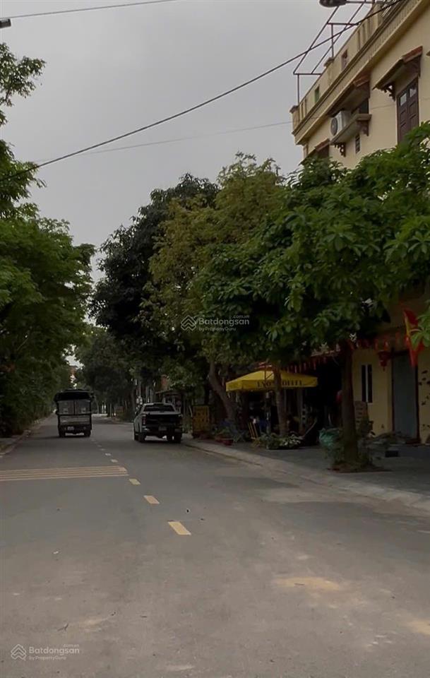 Lô góc 2 mặt tiền  trung tâm hành chính mới tiên lữ