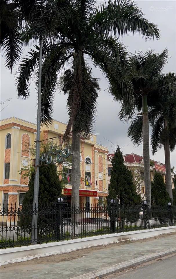 Lô góc 2 mặt tiền  trung tâm hành chính mới tiên lữ