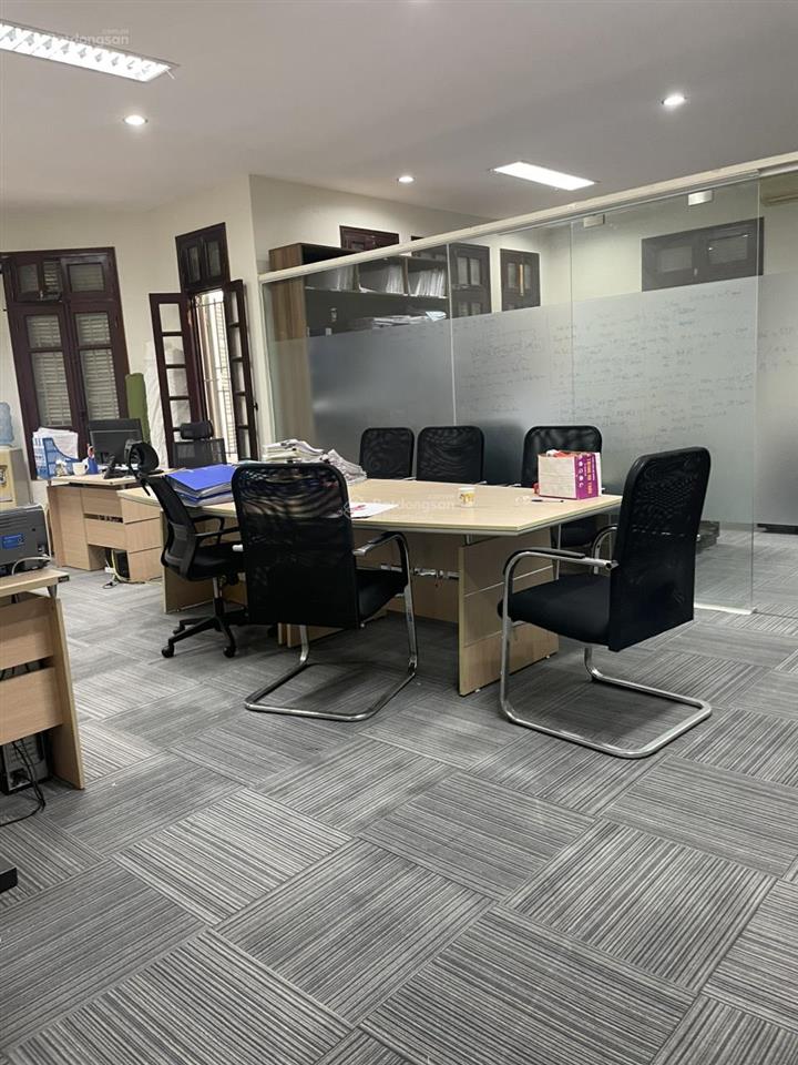 Cho thuê văn phòng 65m2 ngõ 34 hoàng cầu, giá 9 triệu bao gồm phí dv có đh view đẹp 0903 215 ***