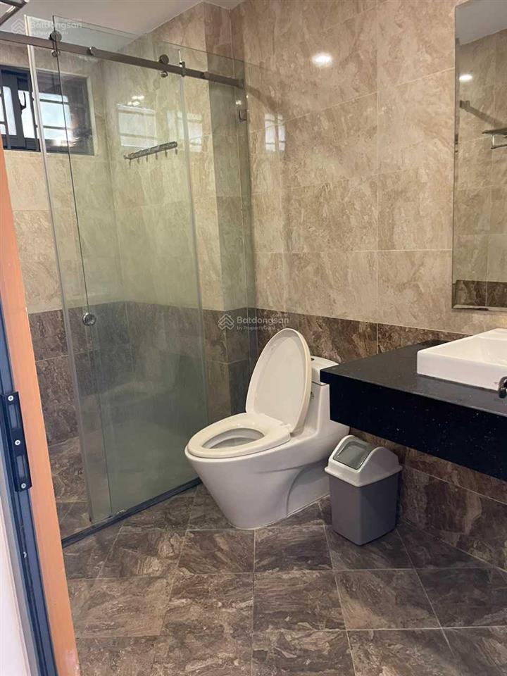 Chính chủ cho thuê chdv ngõ 210 đội cấn 35m2 full nội thất có tầng hầm để xe 5 triệu