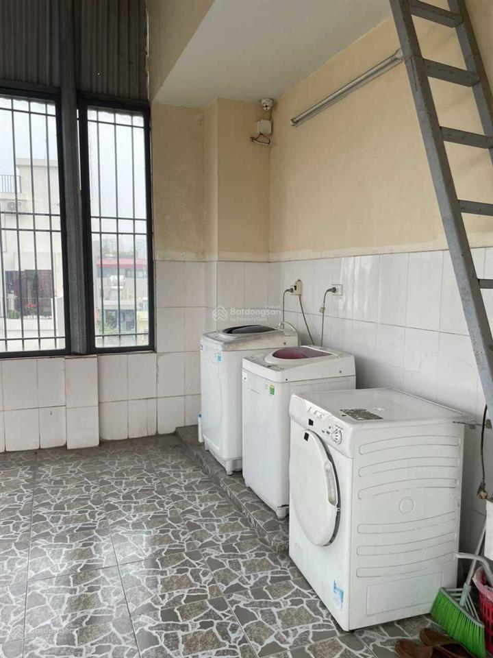 Chính chủ cho thuê chdv ngõ 210 đội cấn 35m2 full nội thất có tầng hầm để xe 5 triệu