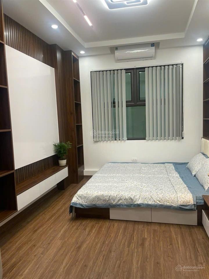 Nguyễn chí thanh 32m2 x 5t full nội thất 3pn khép kín ở ngay giá 16 tr/th  0903 215 ***