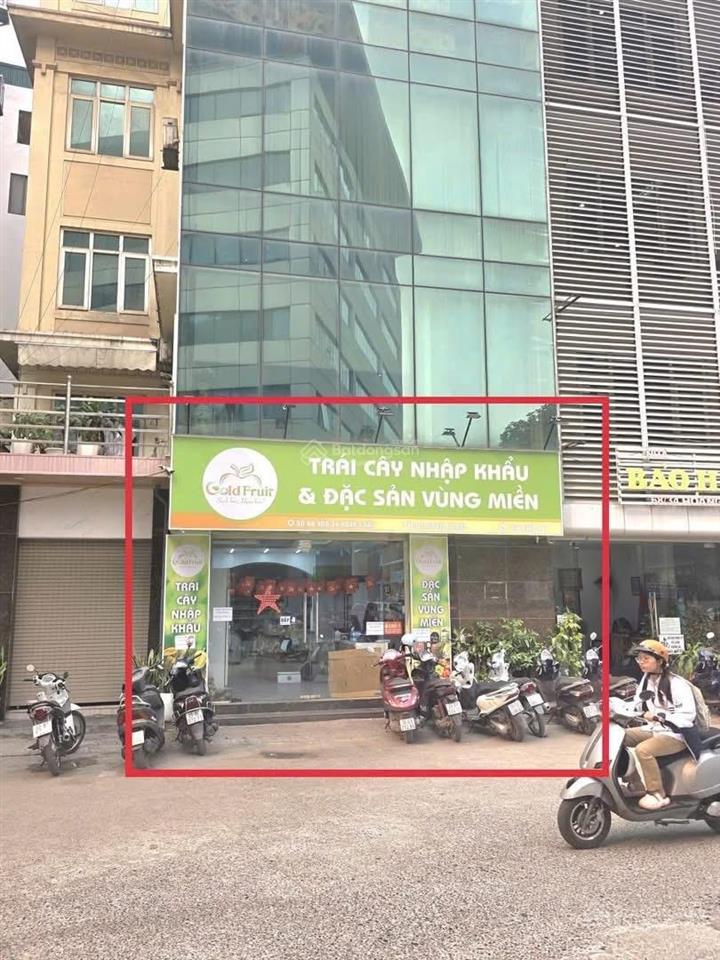 Cho thuê 35m2 văn phòng có sẵn điều hòa, sàn gỗ giá 6,5 triệu đã bao gồm phí dv.  0903 215 ***
