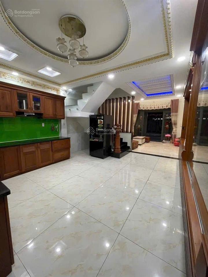 Nhà đẹp  3 tầng lầu đường số 49 hxh rộng 7m giá 8,8tỷ (tl)
