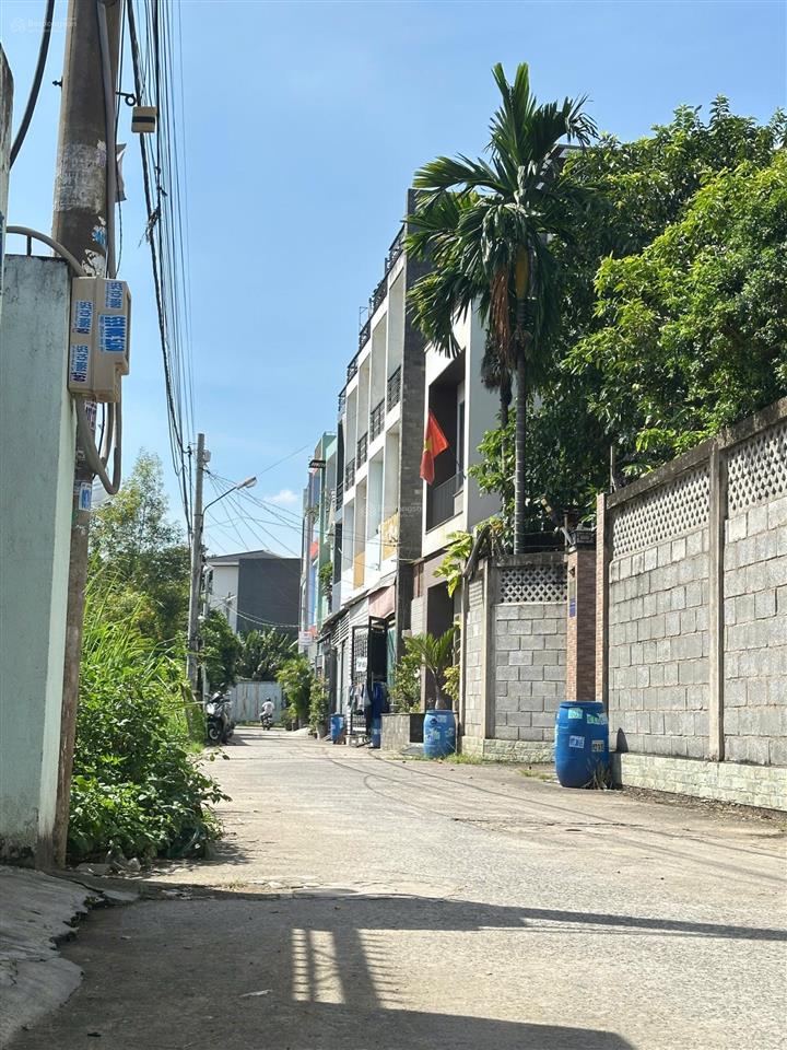 Bán nhà 2 lầu có sân thượng, đường số 11, linh xuân, thủ đức, tp.hcm
