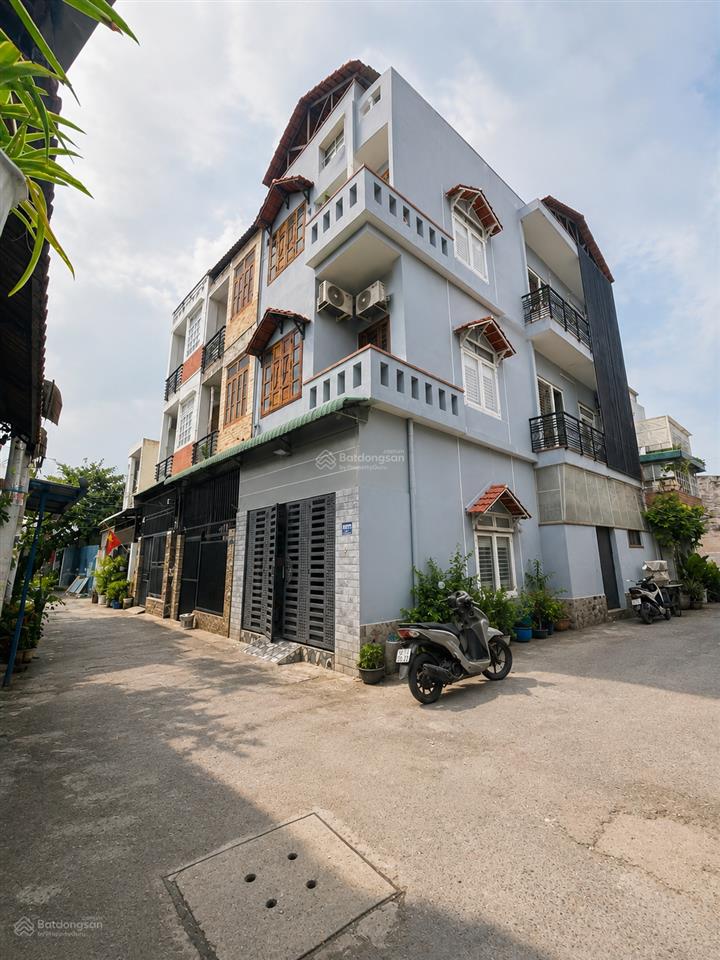 Bán nhà 3 tầng 62m2  góc 2 mặt  hẻm xe hơi  giá 5,79 tỷ  đường số 4, phường trường thọ