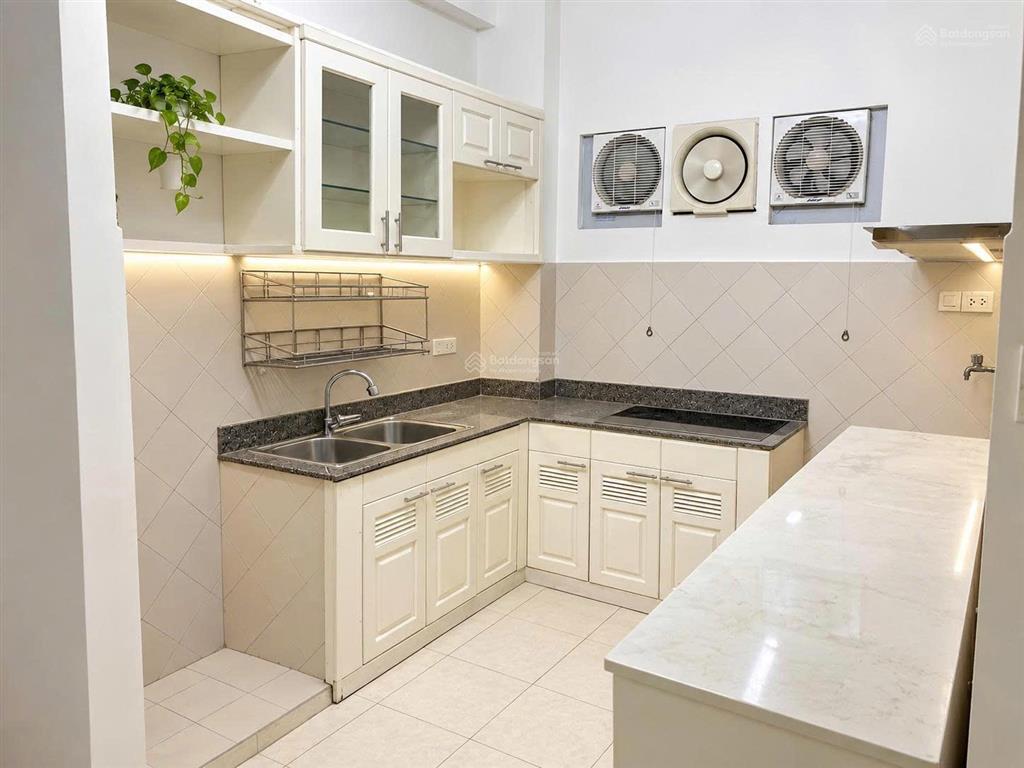 Bán gấp căn hộ chung cư 2pn tại ngô tất tố, bình thạnh, 3,89 tỷ view bason, ngồi nhà ngắm pháo hoa