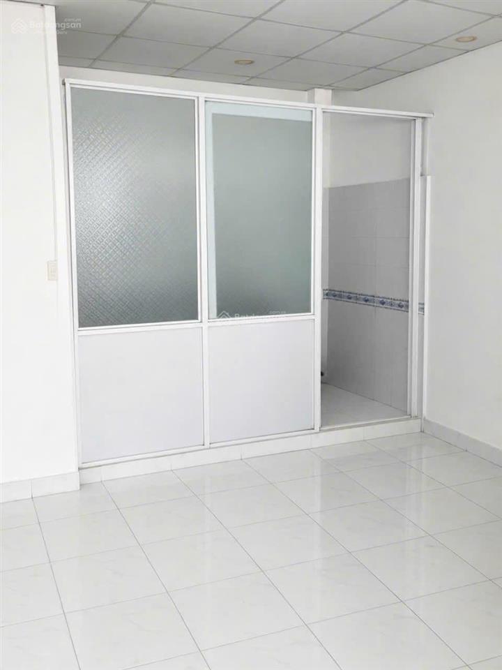 Bán nhà 3 tầng dt sàn 62m2  ngay cầu bình lợi  hẻm xe tải thông  giá 3,65 tỷ