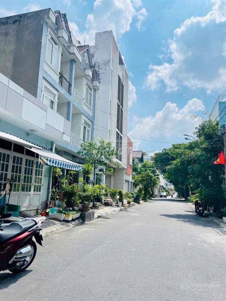 Nhà đẹp ! siêu phẩm 1 trệt 2 lầu giá tốt nhà kiên cố thiết kế hiện đại khu vực linh trung thủ đức