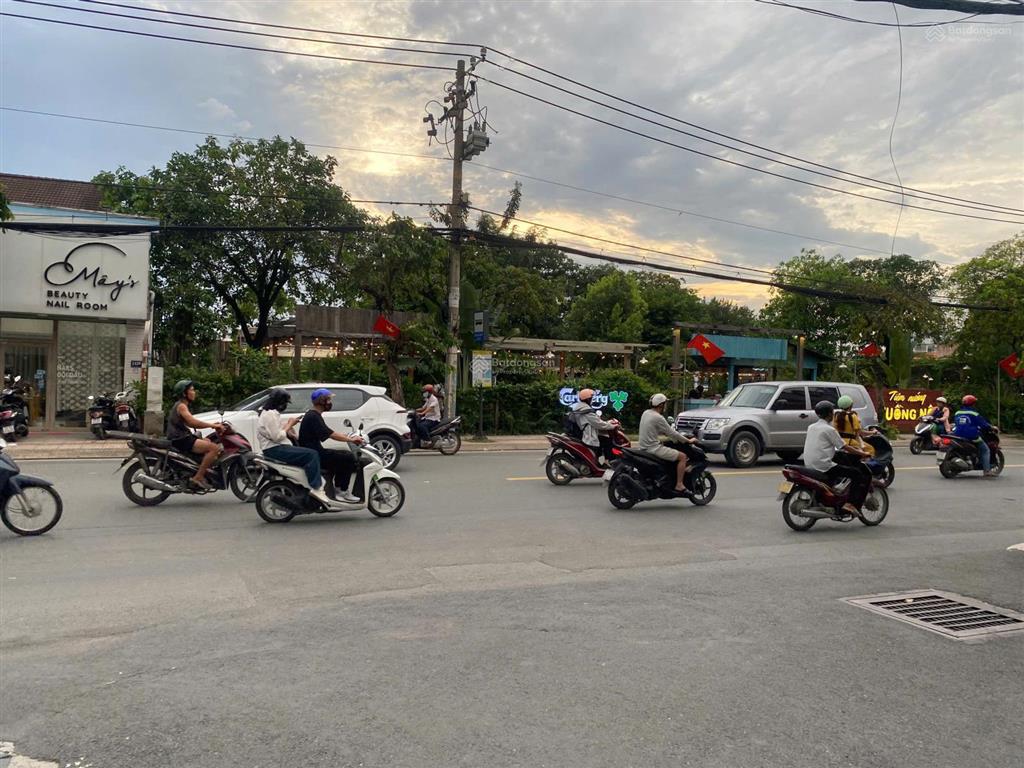 Mặt tiền kinh doanh! bán nhà mặt tiền kinh doanh đường số 8 trường thọ, cách metro 5 phút di chuyển