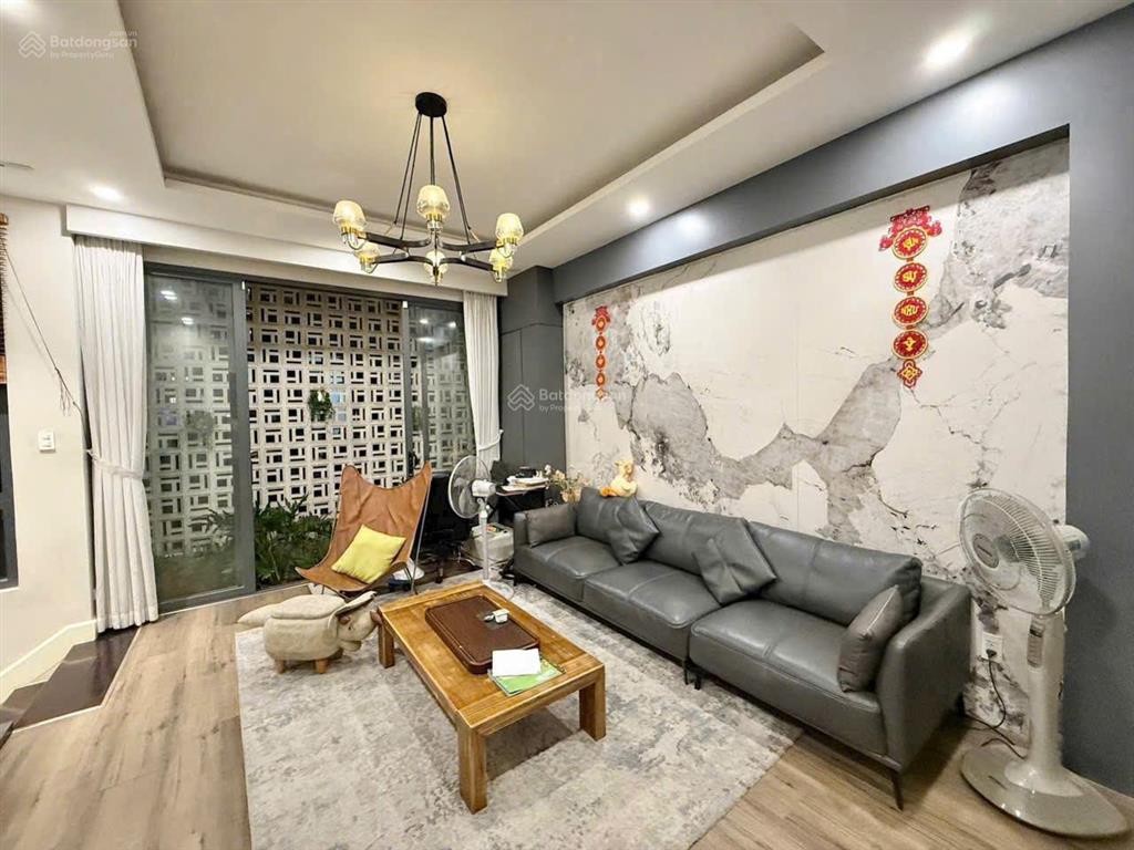 Nhà linh đông ! ngay phạm văn đồng  kế bên chung cư 4s