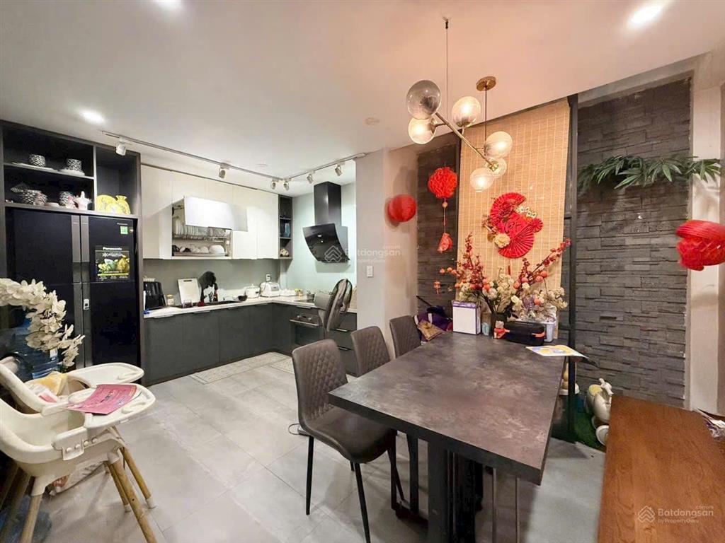 Nhà linh đông ! ngay phạm văn đồng  kế bên chung cư 4s