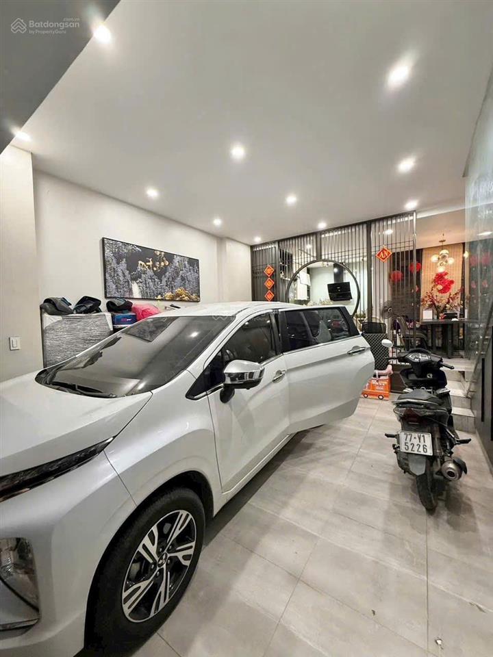 Nhà linh đông ! ngay phạm văn đồng  kế bên chung cư 4s