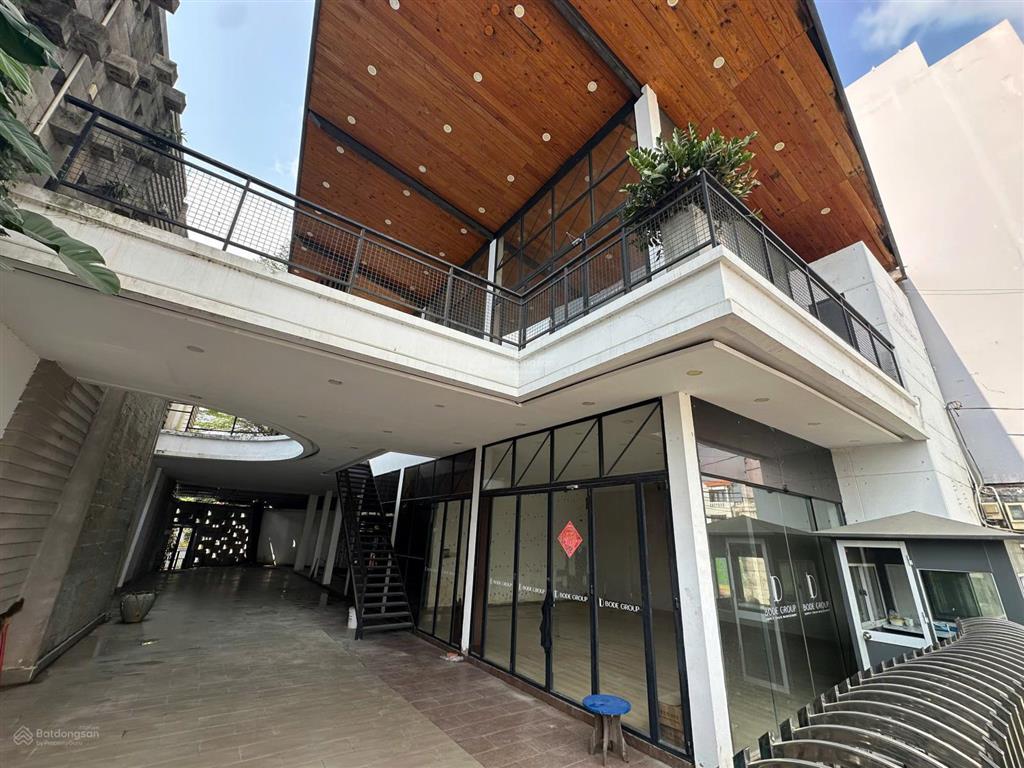 Cần cho thuê nhà 13*26m thích hợp kinh doanh hoặc f&b đường nguyễn thị định