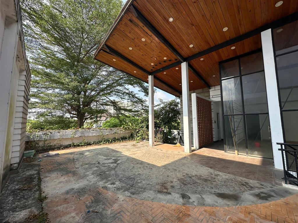 Cần cho thuê nhà 13*26m thích hợp kinh doanh hoặc f&b đường nguyễn thị định