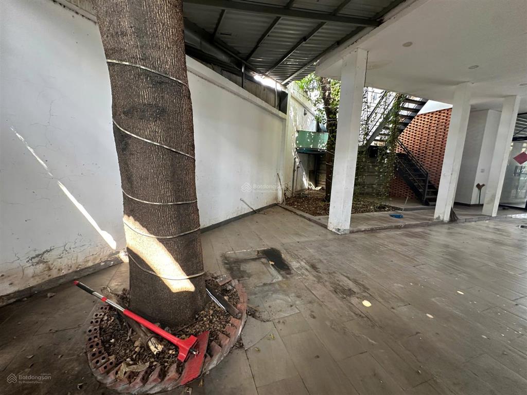 Cần cho thuê nhà 13*26m thích hợp kinh doanh hoặc f&b đường nguyễn thị định