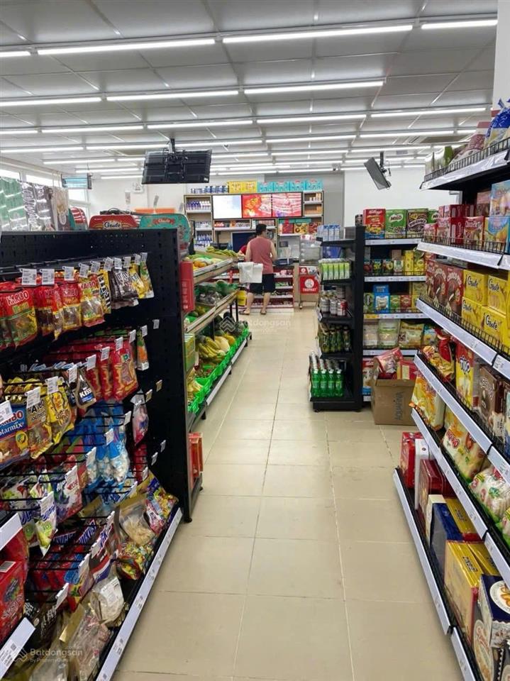 Cần bán hoặc cho thuê căn shophouse chung cư thủ thiêm xanh q2 đông đúc