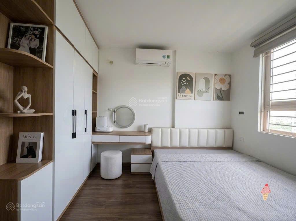 Chính chủ cần bán gấp ch ecohome, dt 65m2 2pn 2vs, giá chỉ 4 tỷ.