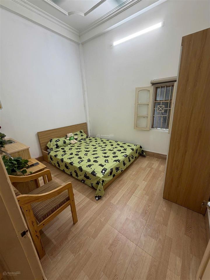 Cho thuê phòng full đồ sạch đẹp, để xe rộng, 2,9 triệu, 20m2, tại hào nam, đống đa, hà nội