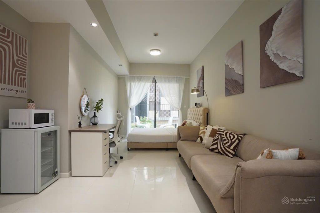 Bán căn officetel 30m2 3,5 tỷ, dạng studio, sổ hồ có sẵn, đang cho thuê khách ở dài hạn.0912 215 ***