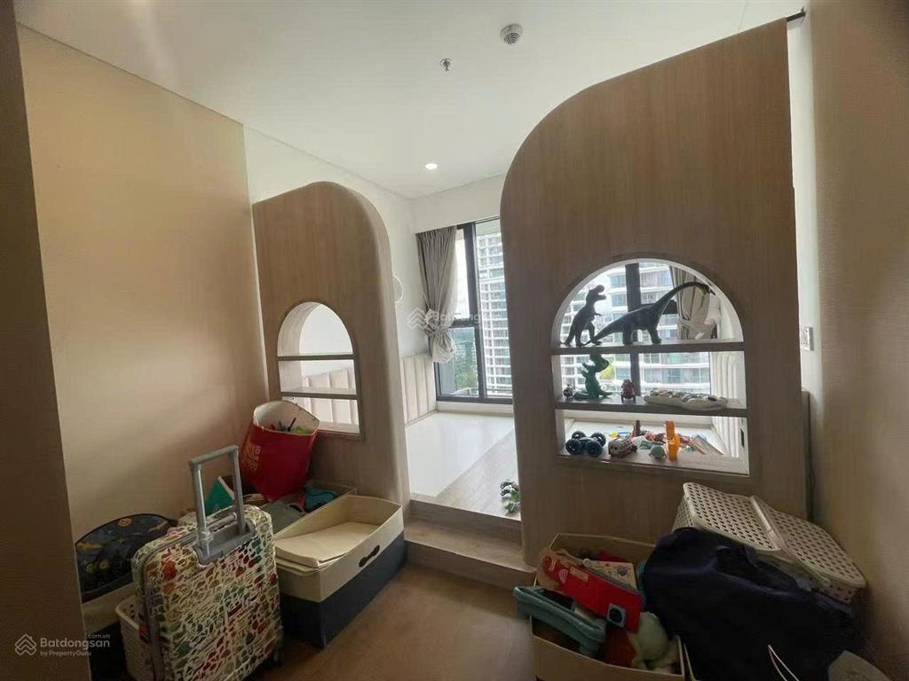 Bán căn hộ 2pn, 2wc  dt 94m2 tại the river thủ thiêm, giá tốt 18 tỷ vnd