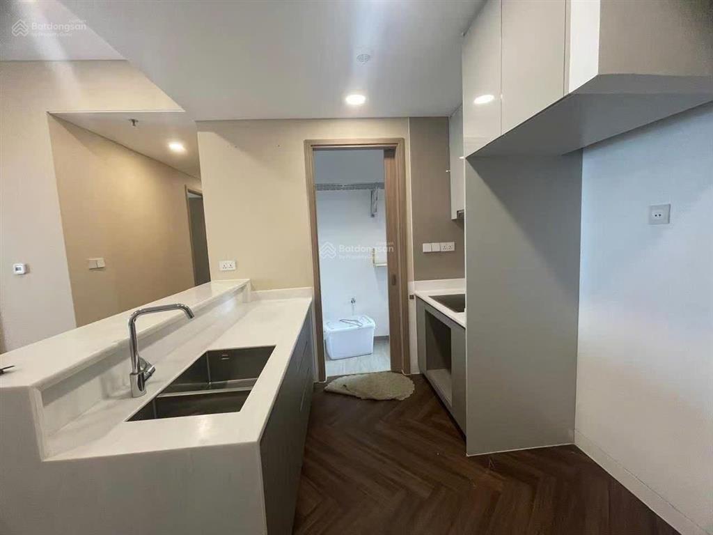 Bán căn hộ 2pn, 2wc  dt 94m2 tại the river thủ thiêm, giá tốt 18 tỷ vnd