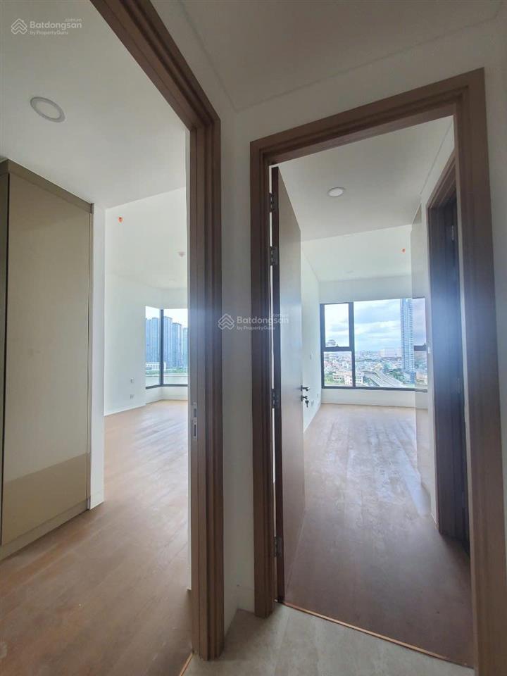 Cho thuê căn 4 phòng ngủdiện tích 202m2 tại the river thủ thiêmgiá 115 triệu vnd đã bao vat