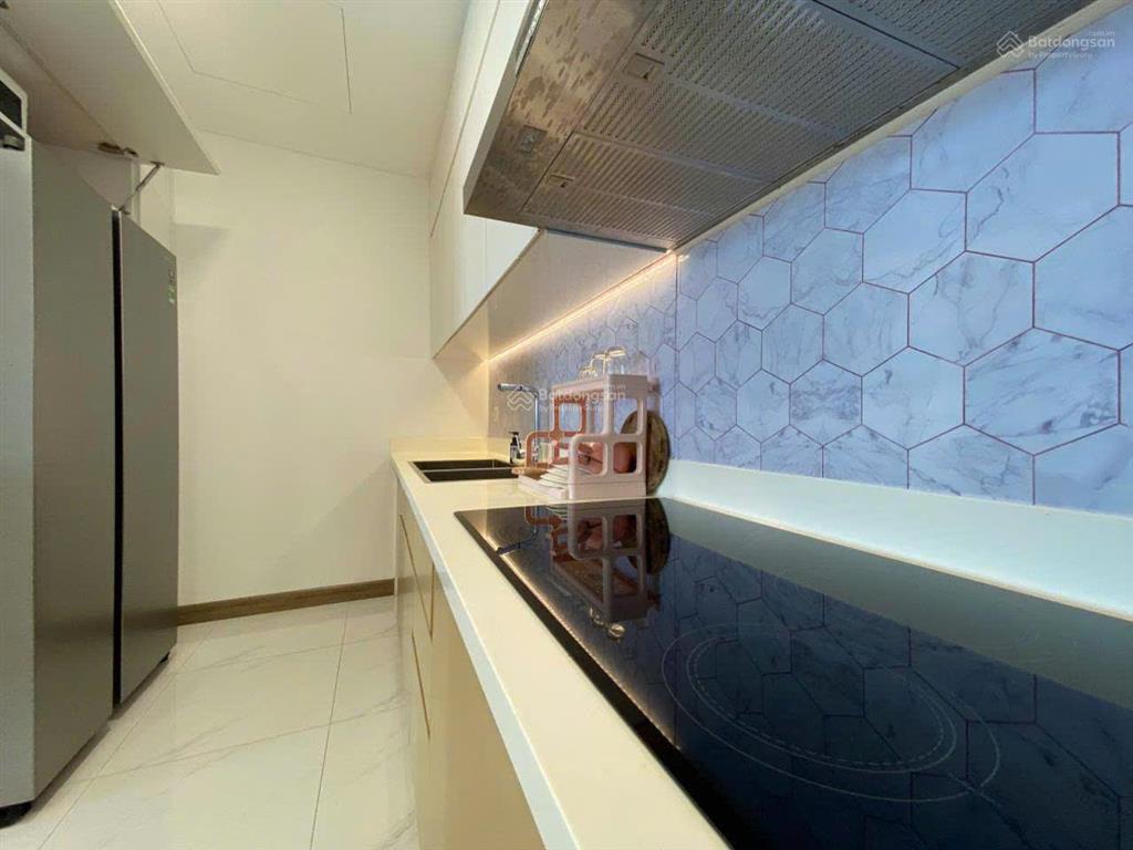 Bán căn hộ sunwah pearl  giá 18,5 tỷ, diện tích 97,18m2, view sông quận 1
